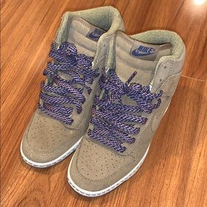 Womans Nike wedge sneaker